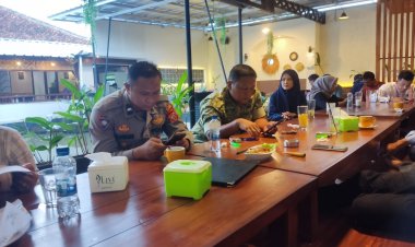 Perkuat Sinergitas, Polsek Ciamis Ikuti Musyawarah LPJ BumDes Bumi Mandiri Perkasa